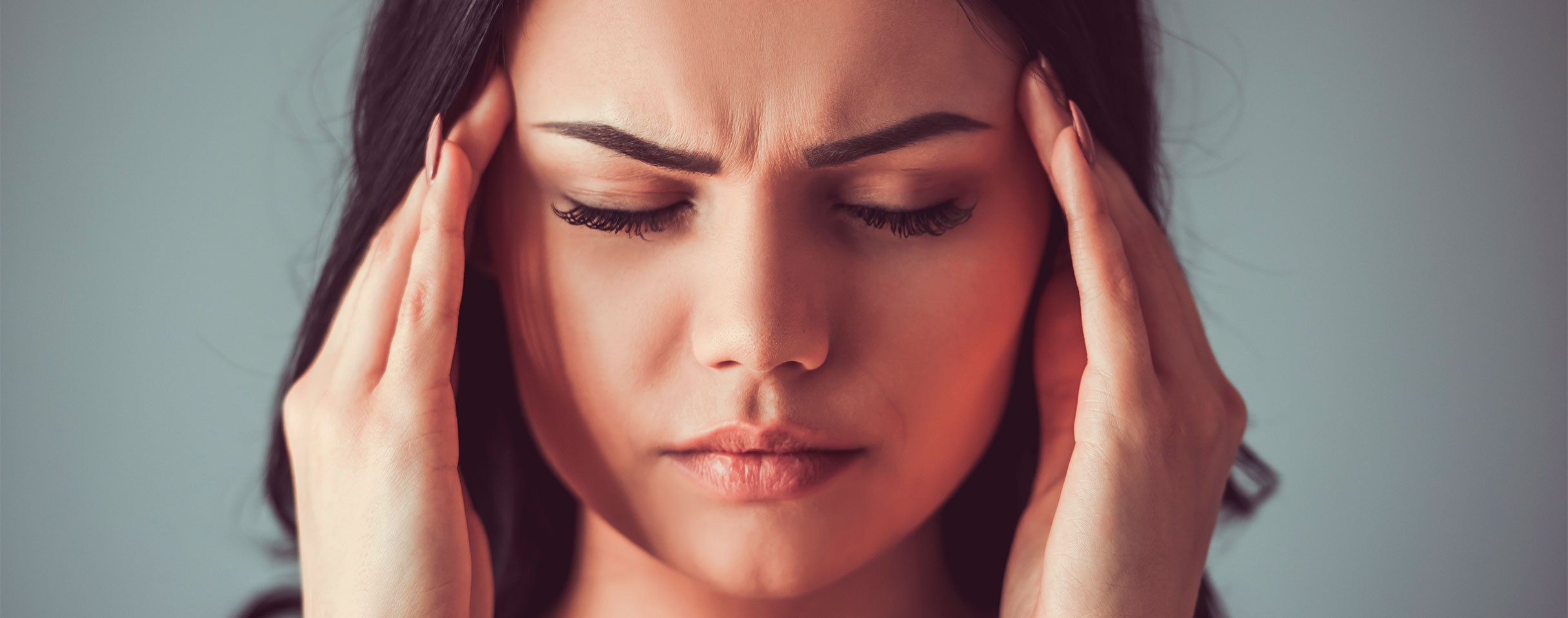 Opmerkelijke oorzaken van hoofdpijn gember 