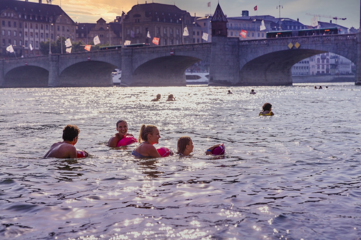 Rheinschwimmen In Basel // Swimming In The Rhine In Basel