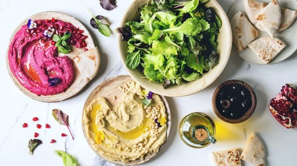 Twee Soorten Hummus Met Pita En Sla 1200 X 674