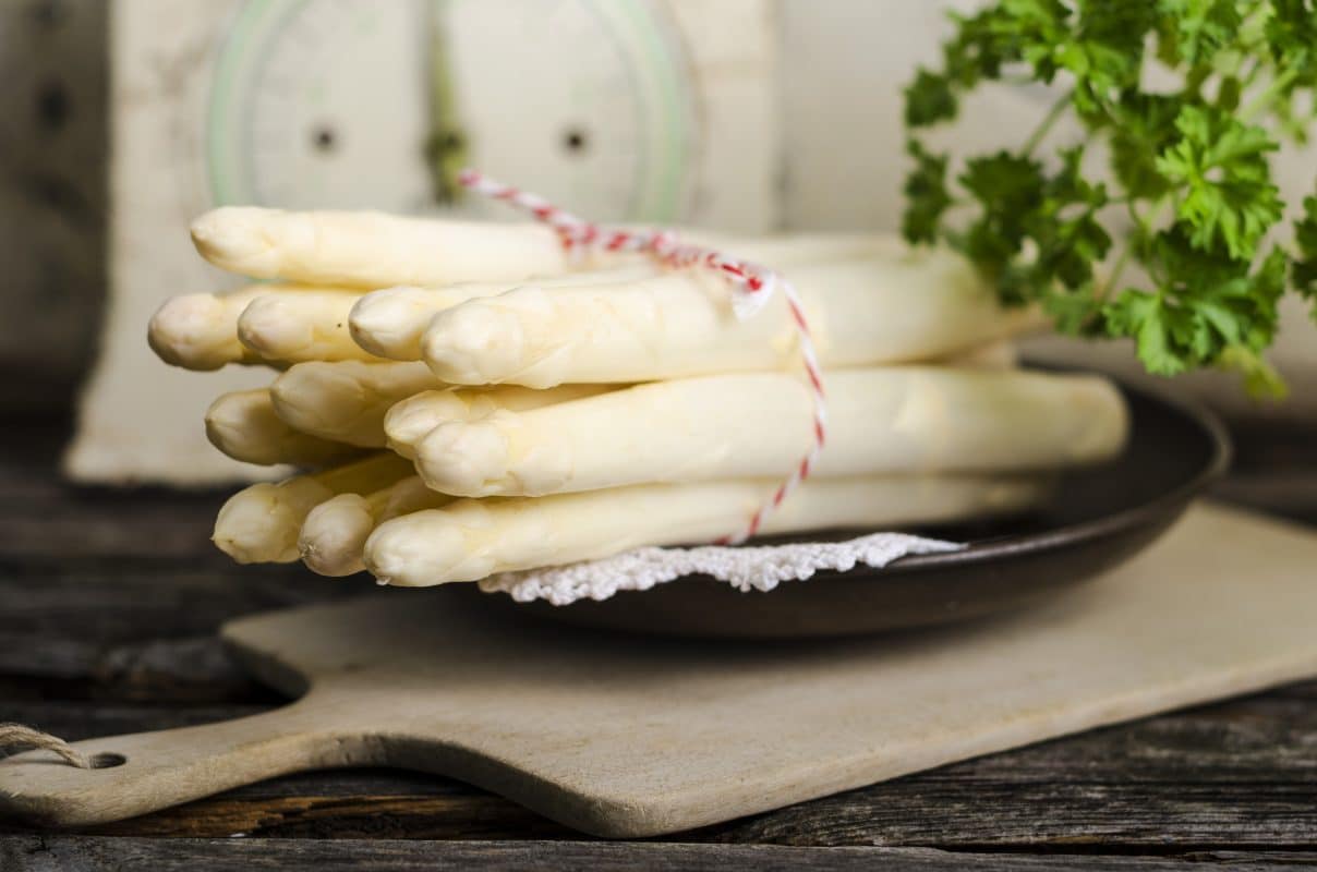 Plate With Bunch Of White Asparagus, Asparagus Officinalis