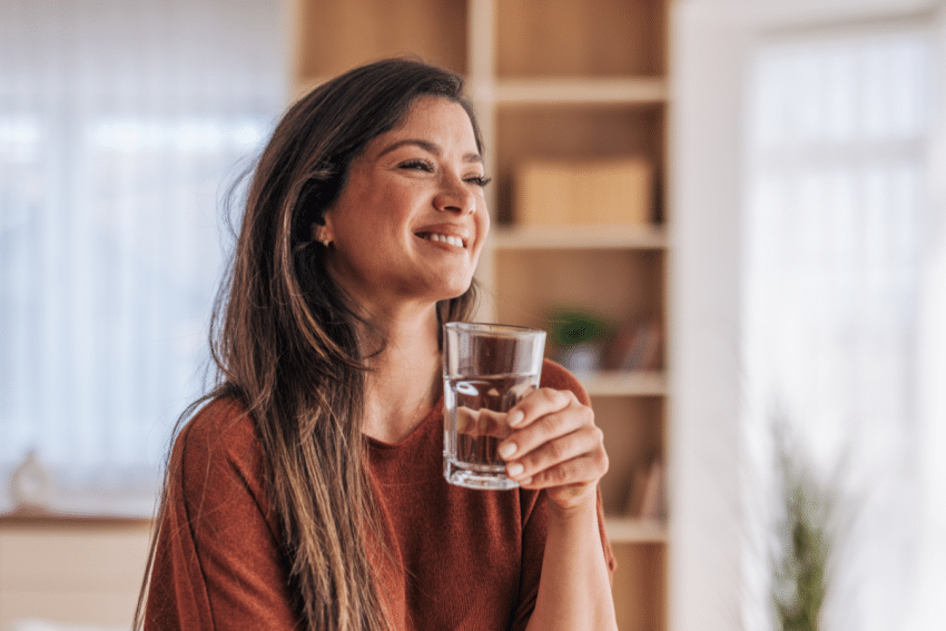 warm water drinken in de ochtend