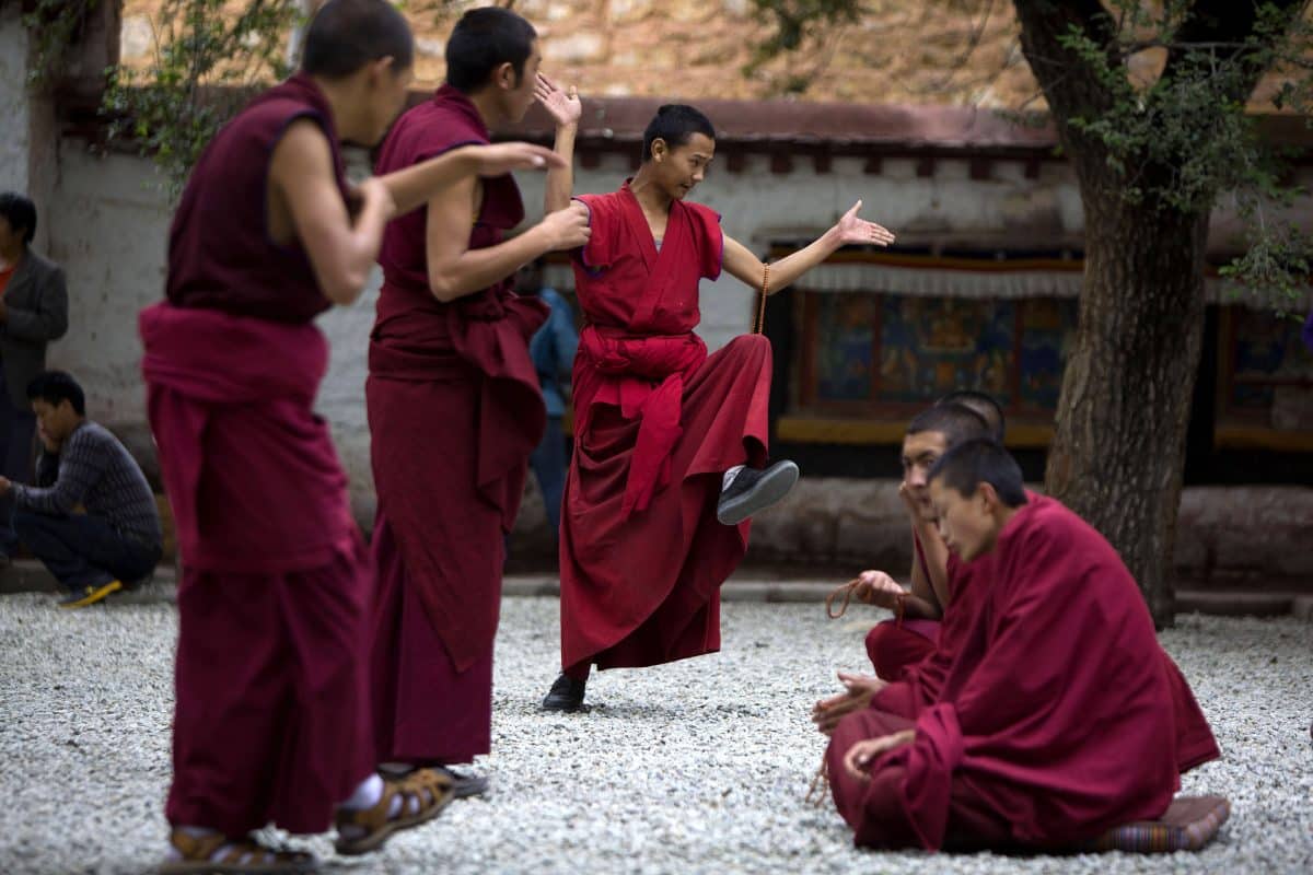 China Tibetan Monks Debate Buddhism At The Sera Monastery